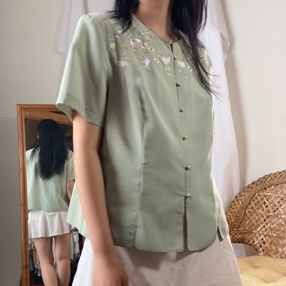 Vintage Liz Baker Green Embroidered Short Sleeve Blouse Button Down Shirt - Picture 2 of 10
